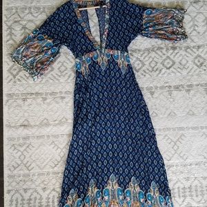 Bell sleeve deep v kimono maxi dress Size Large